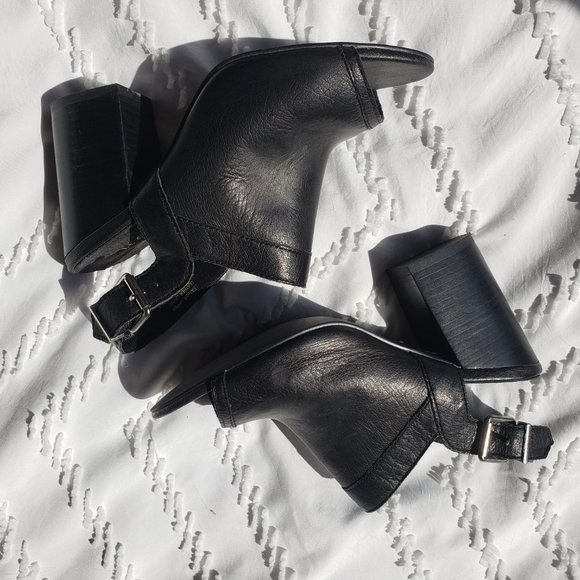 Le Chateau Genuine Leather Slingbacks Size 8 - Picture 2 of 4